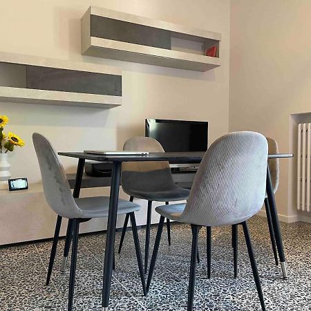 Lotus Home Eleganza E Accoglienza A Mantua Dış mekan fotoğraf