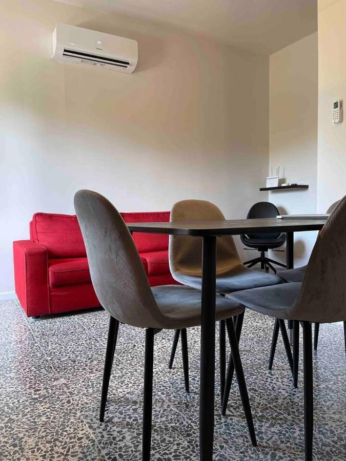 Lotus Home Eleganza E Accoglienza A Mantua Dış mekan fotoğraf