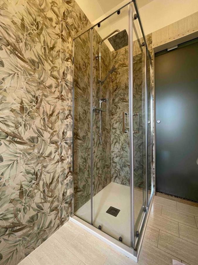 Lotus Home Eleganza E Accoglienza A Mantua Dış mekan fotoğraf