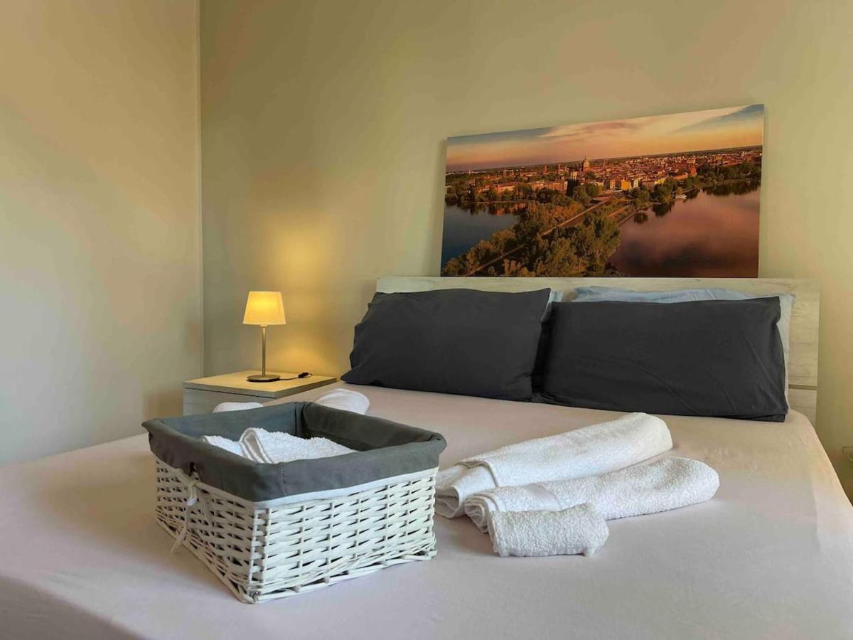 Lotus Home Eleganza E Accoglienza A Mantua Dış mekan fotoğraf