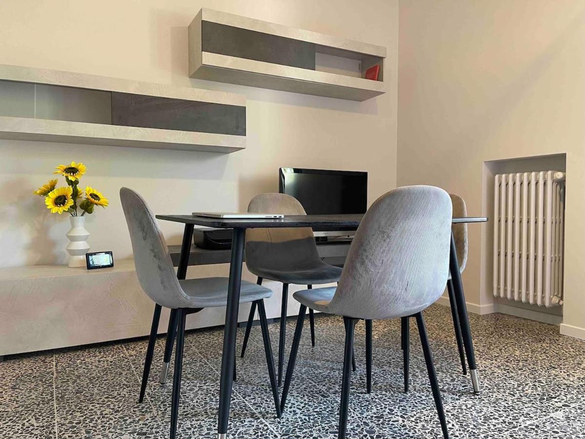 Lotus Home Eleganza E Accoglienza A Mantua Dış mekan fotoğraf